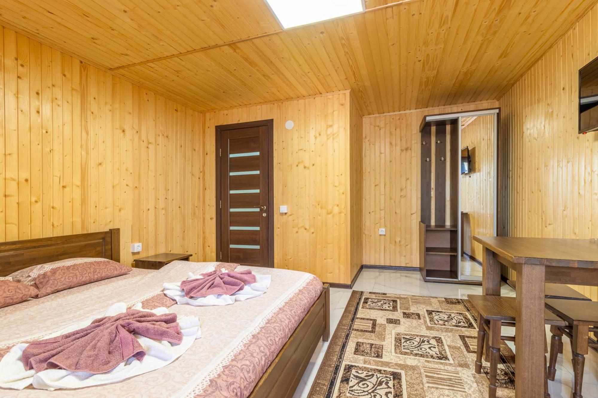 Astoria Hotel Solotvyno Bagian luar foto